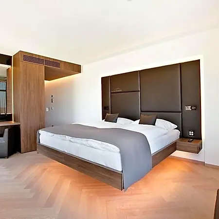 Cool Mama Hotell *