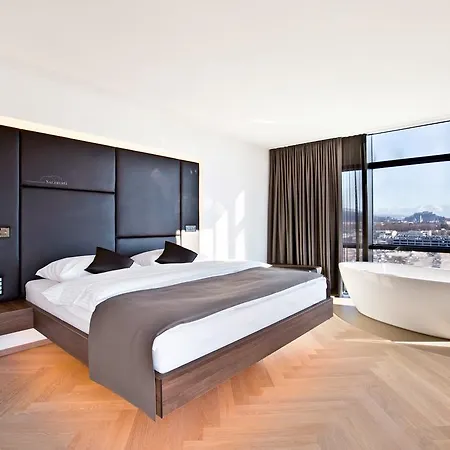 Otel Cool Mama