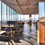 Cool Mama Hotel